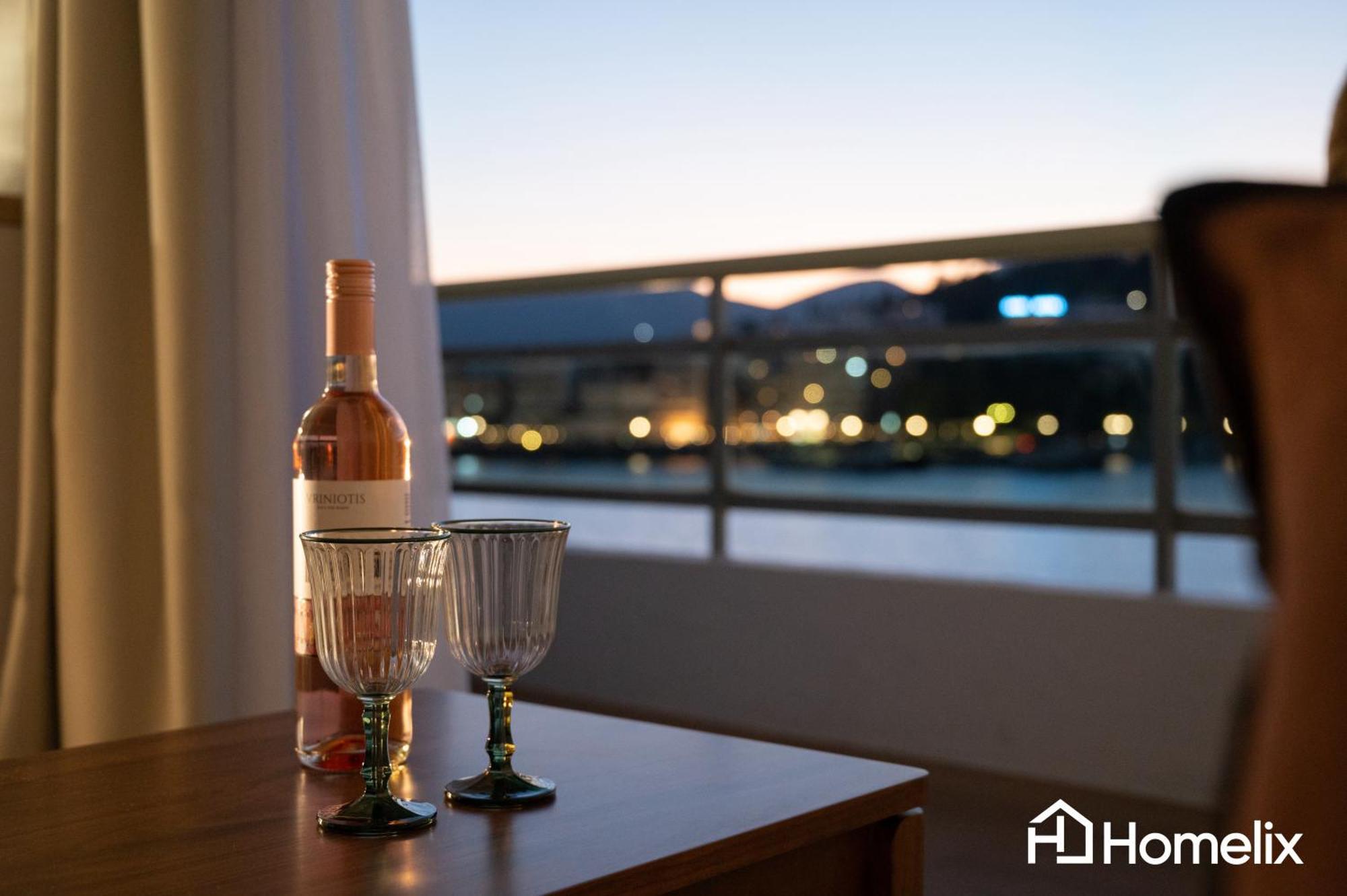 Amaya - Sea View Suites Chalkís エクステリア 写真